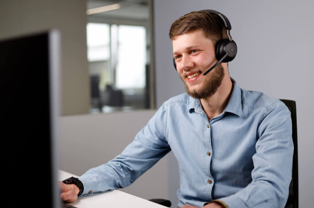 Contact REGATRON Technical Support – assistance for programmable power supply systems